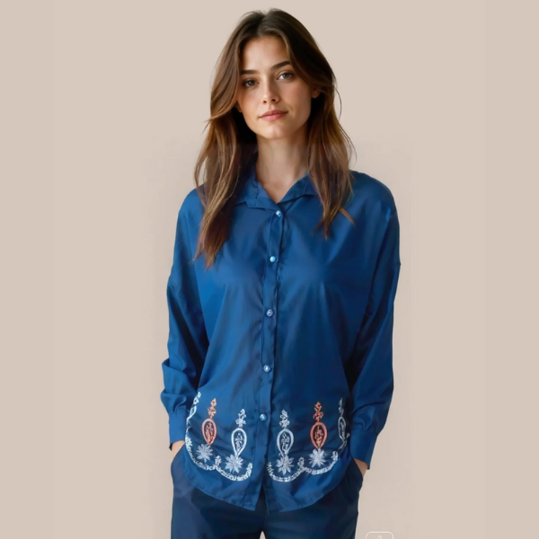 قميص جينز نسائي مطرز مع بنطلون